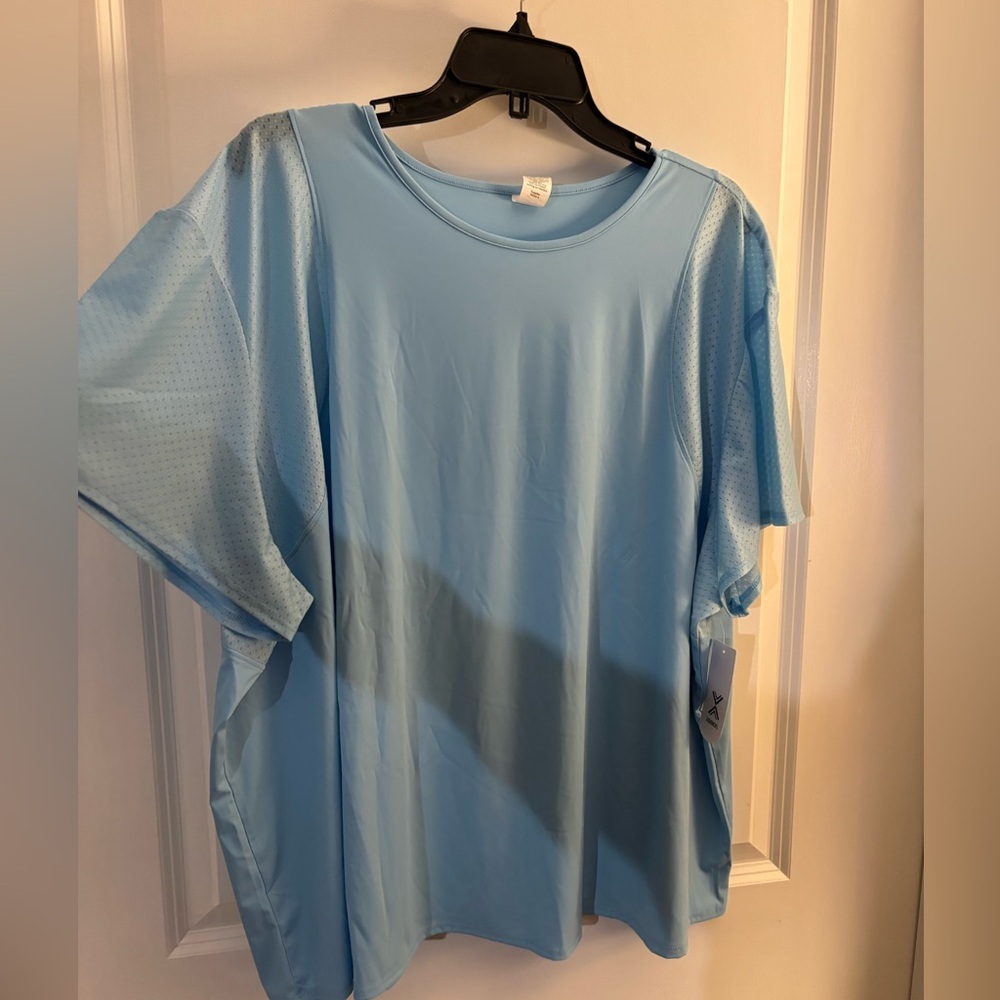 Woman’s Xersion Lightweight Performance Shirt - Light Blue Sz 3X NWT